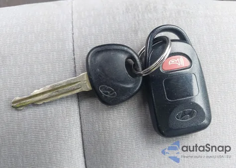 2008 Hyundai Elantra Gls/Se from USA, damaged, VIN KMHDU46D58U417394